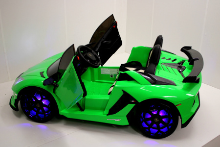 Электромобиль Lamborghini Aventador SVJ Зеленый