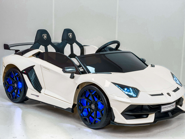 Электромобиль Lamborghini Aventador SVJ Белый
