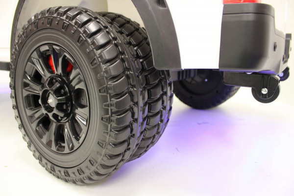 Электромобиль Ford Super Duty (A888MP) Белый
